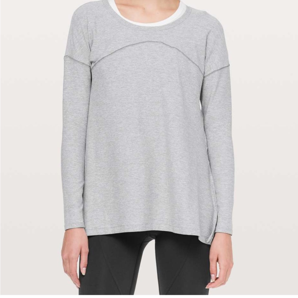 Lululemon hit unwind long sleeve size 2